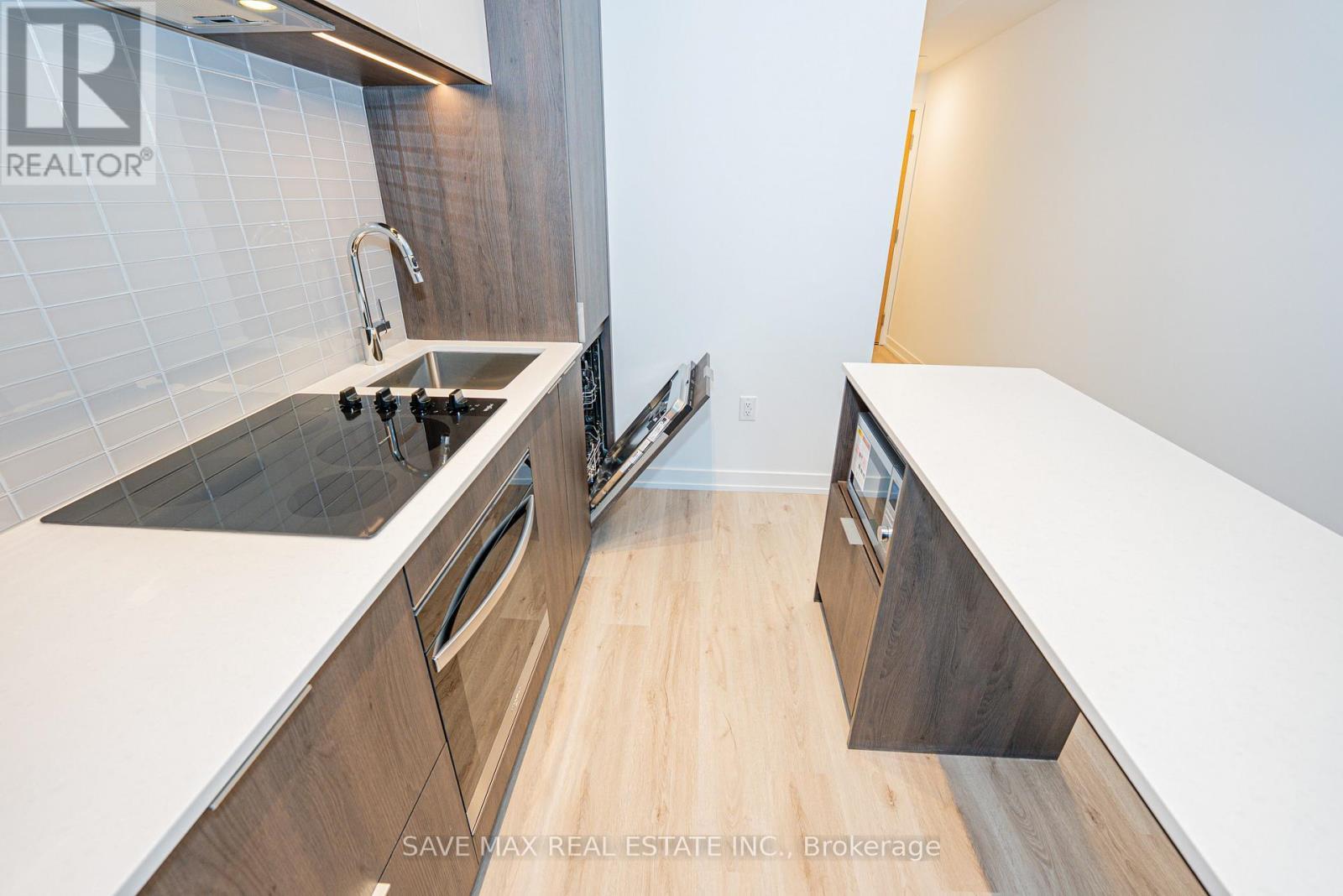 2805 - 395 Square One Drive, Mississauga, ON - Indoor Photo Showing Kitchen