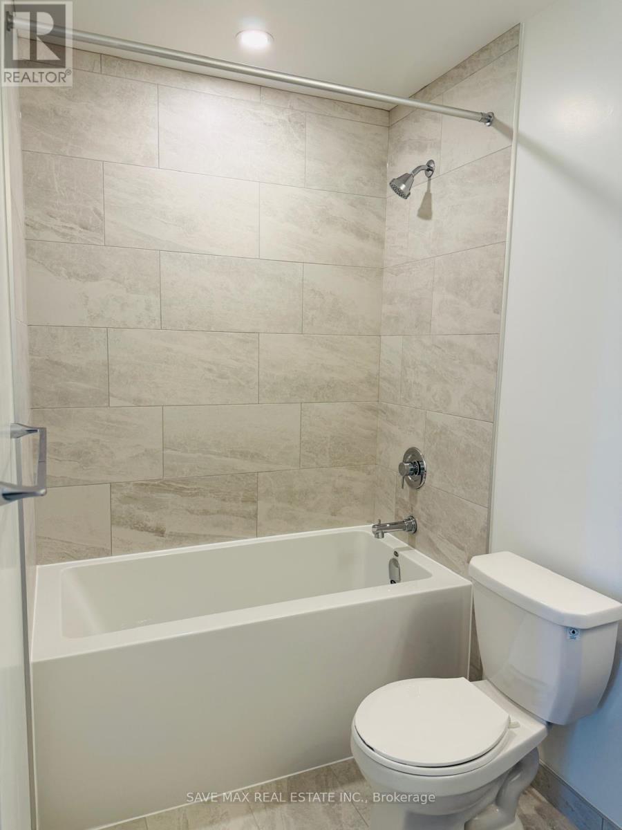 2805 - 395 Square One Drive, Mississauga, ON - Indoor Photo Showing Bathroom