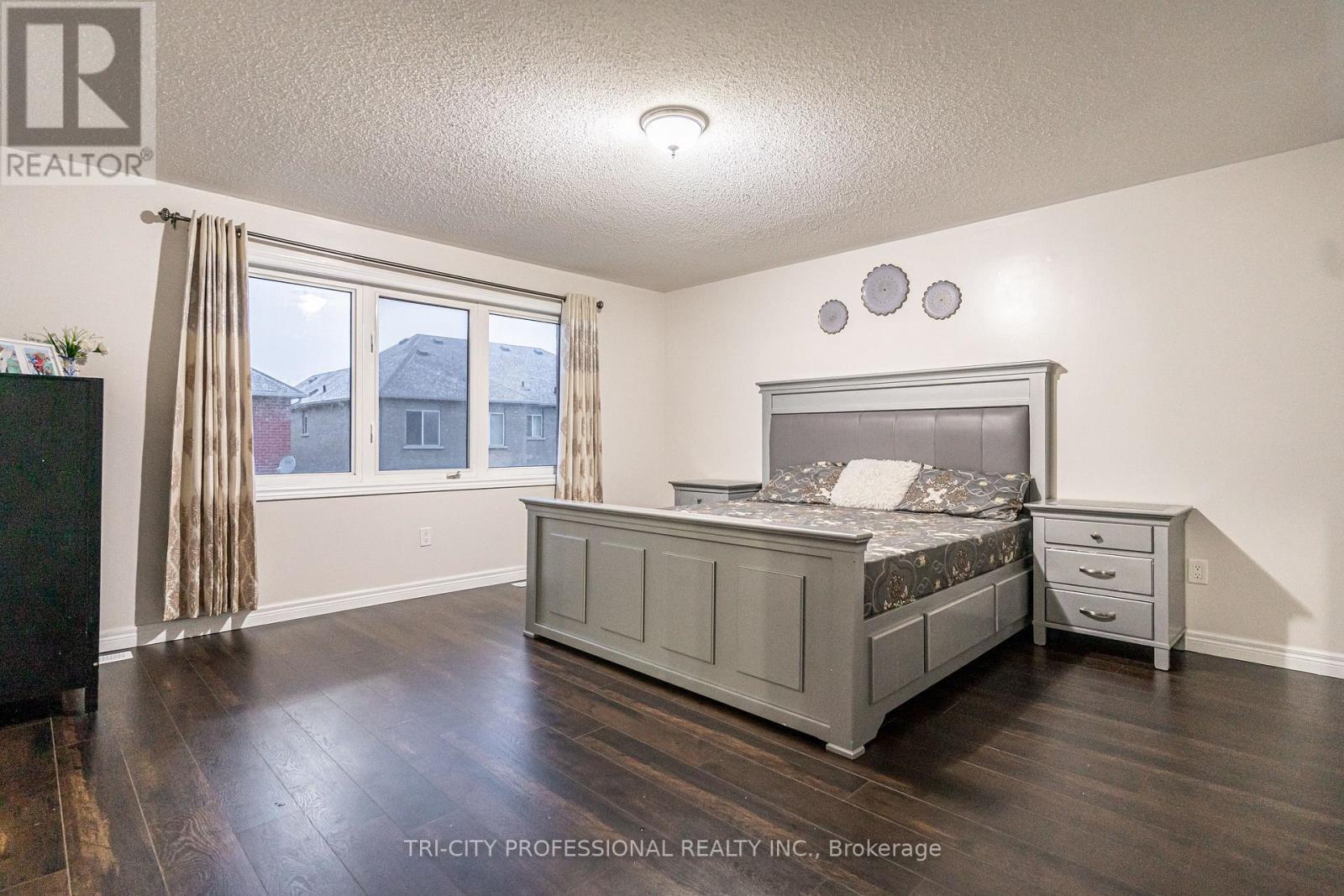 17 Sleightholme Crescent, Brampton, ON - Indoor Photo Showing Bedroom