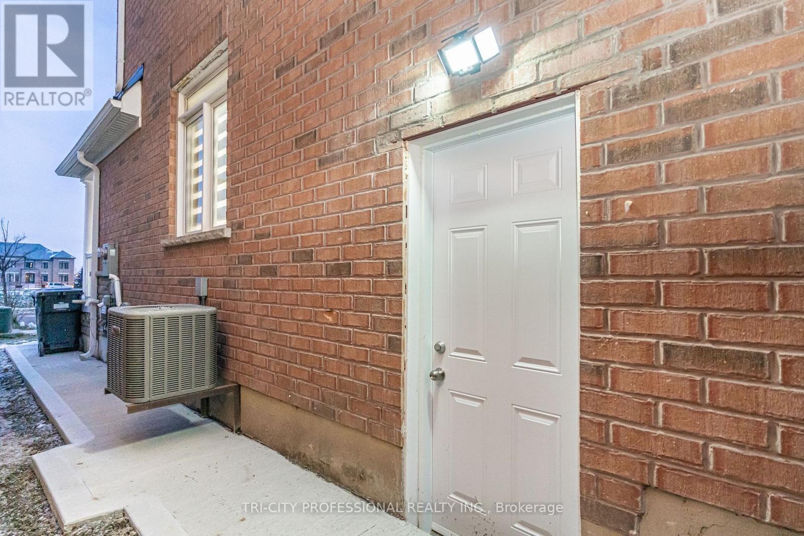 17 Sleightholme Crescent, Brampton, ON - With Exterior