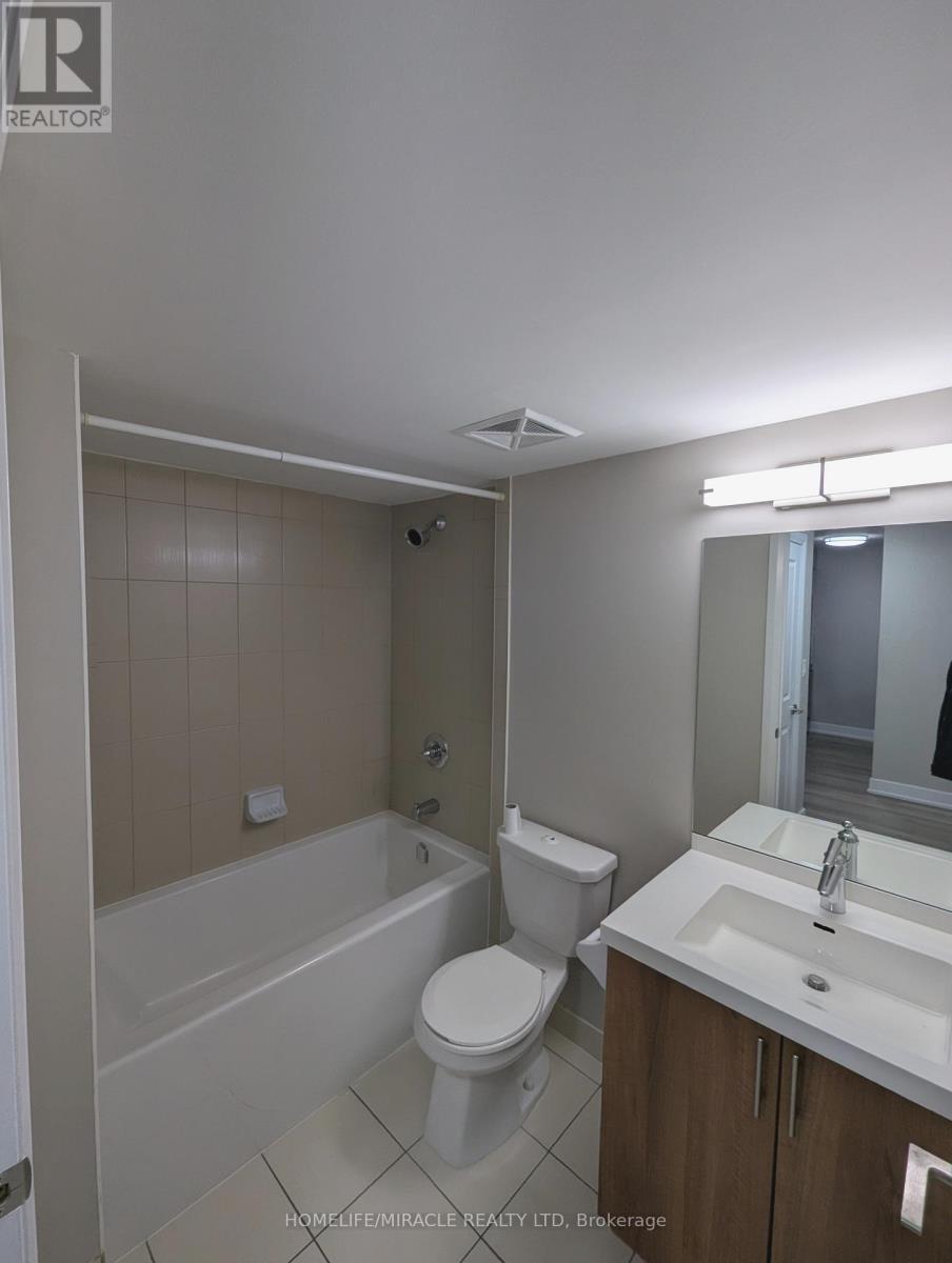 1226 - 2 Eva Road, Toronto, ON - Indoor Photo Showing Bathroom