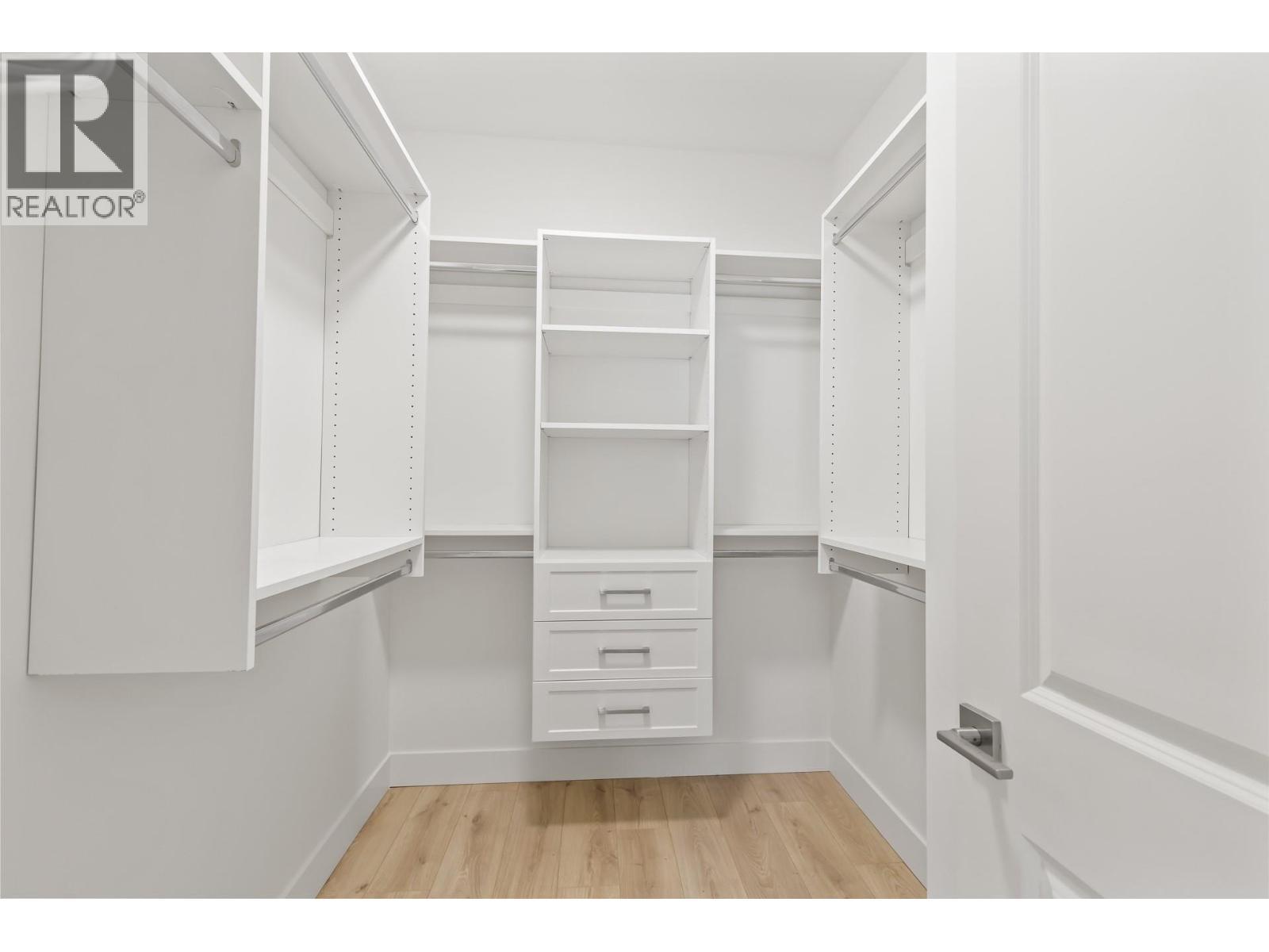 280 Nickel Road, Kelowna, BC - Indoor With Storage