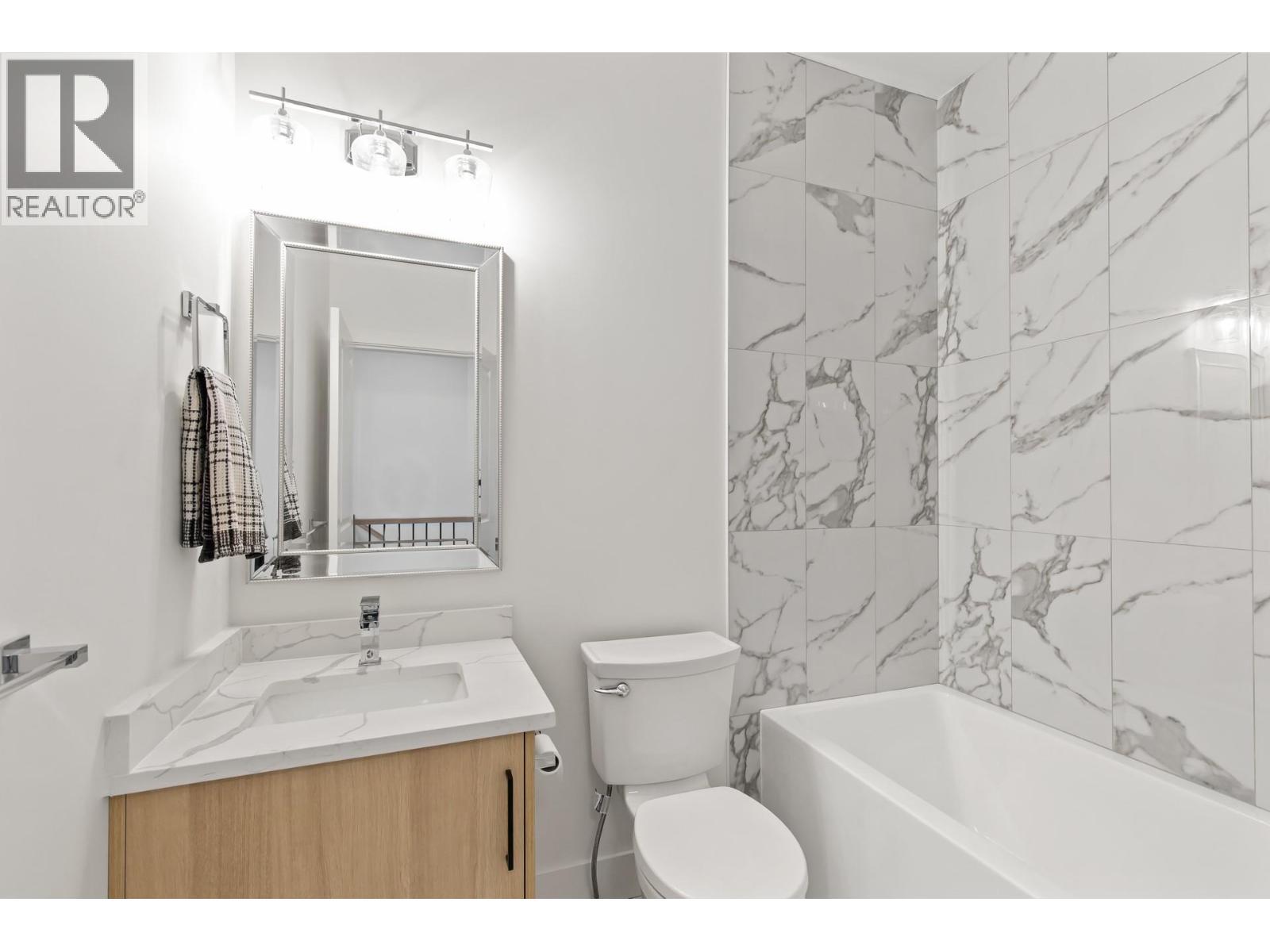 280 Nickel Road, Kelowna, BC - Indoor Photo Showing Bathroom