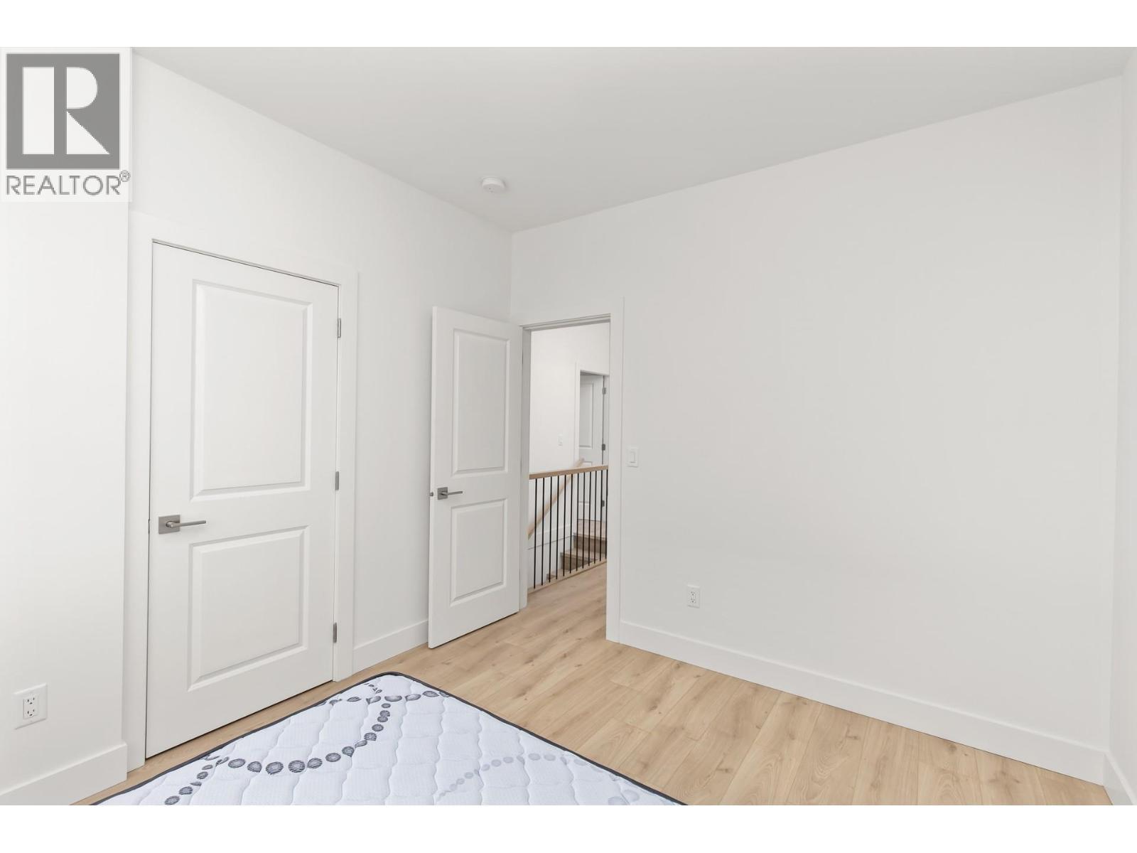 280 Nickel Road, Kelowna, BC - Indoor