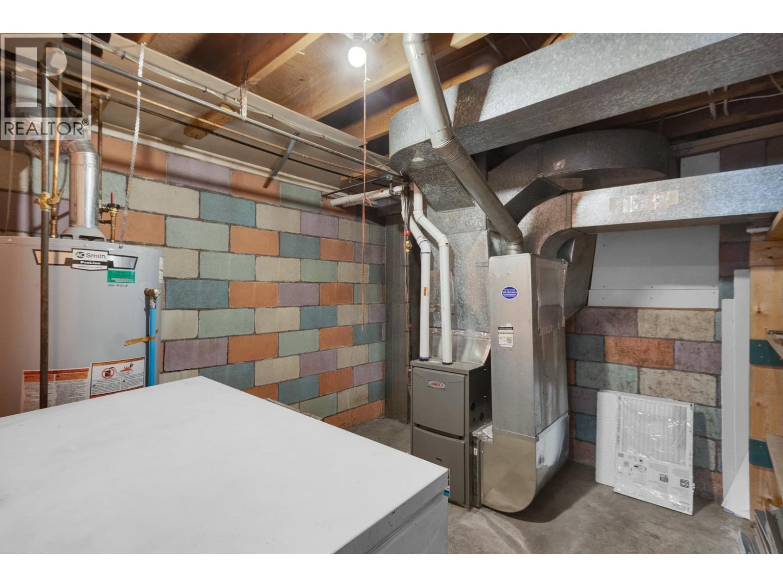 9147 North Kelly Road, Prince George, BC - Indoor Photo Showing Basement