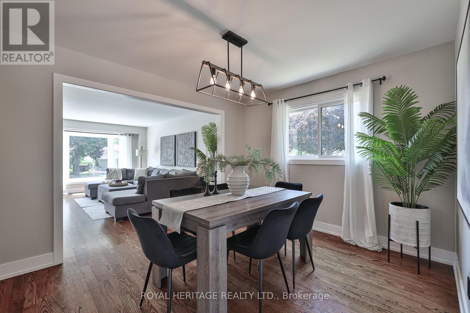 532 Powell Road, Whitby, ON - Indoor Photo Showing Dining Room