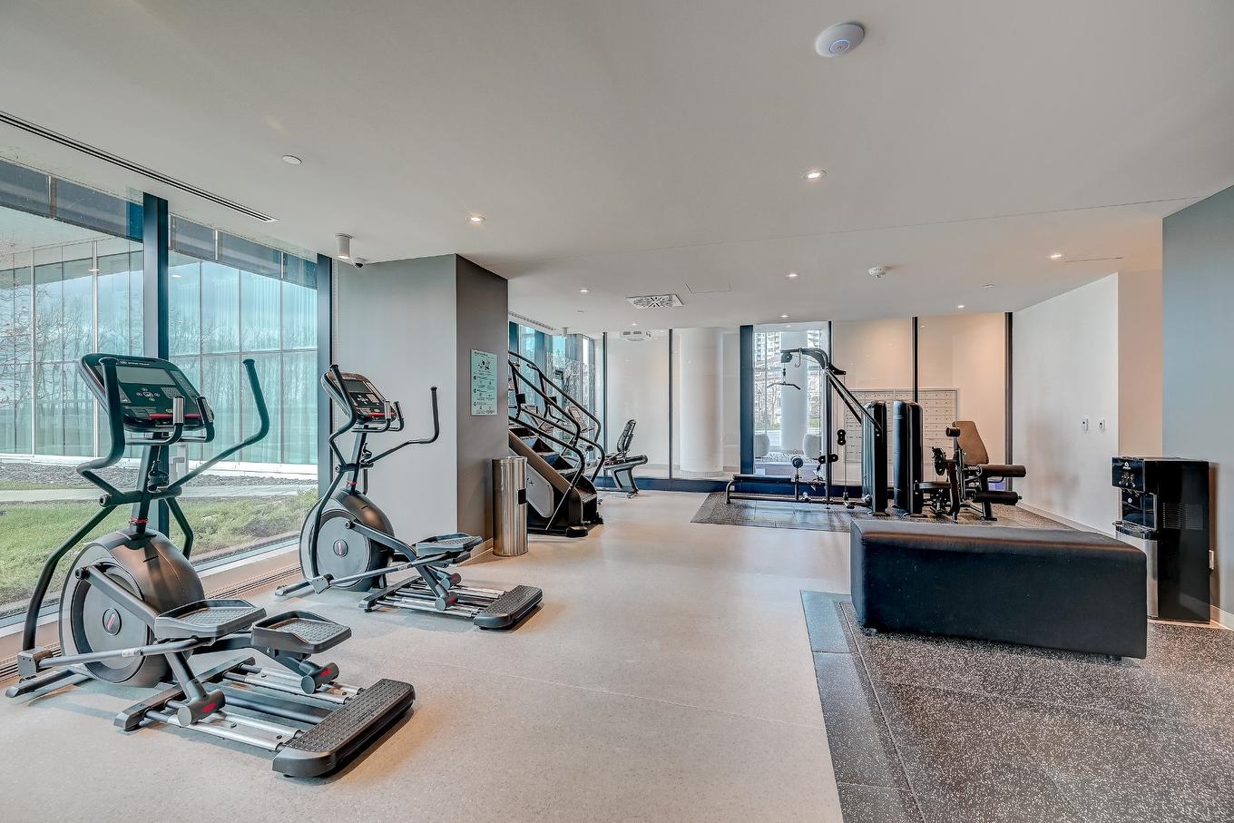 Salle d'exercice - 2706-1000 Rue André-Prévost, Montréal (Verdun/Île-Des-Soeurs), QC - Indoor Photo Showing Gym Room