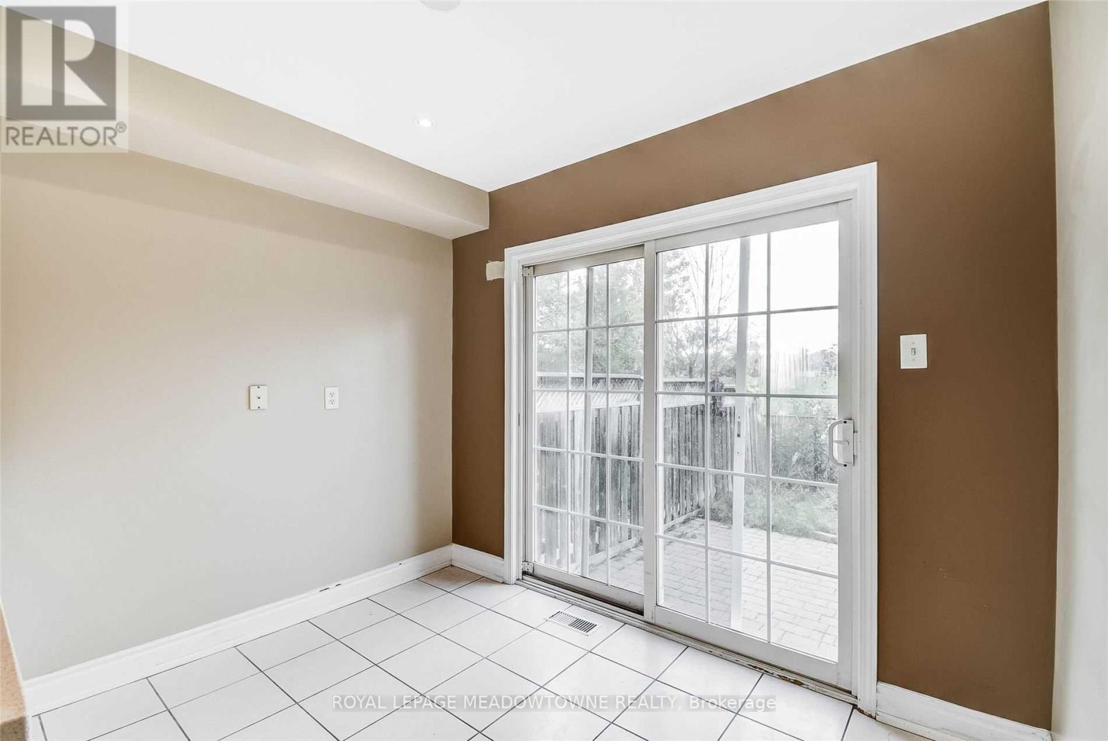 1470 Pate Court, Mississauga, ON - Indoor Photo Showing Other Room