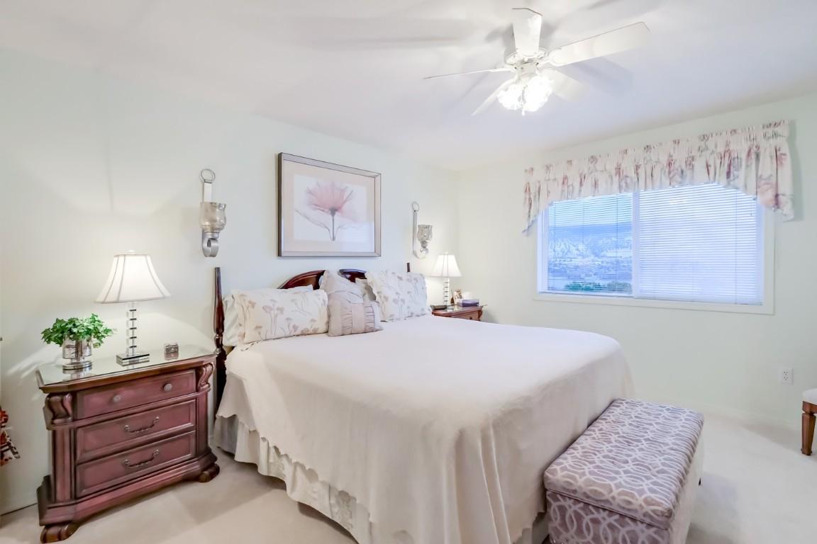 459 Ridge Place, Penticton, BC - Indoor Photo Showing Bedroom