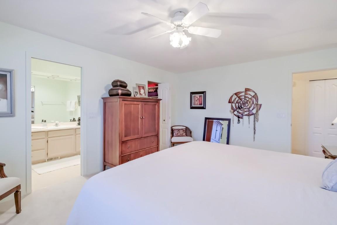 459 Ridge Place, Penticton, BC - Indoor Photo Showing Bedroom