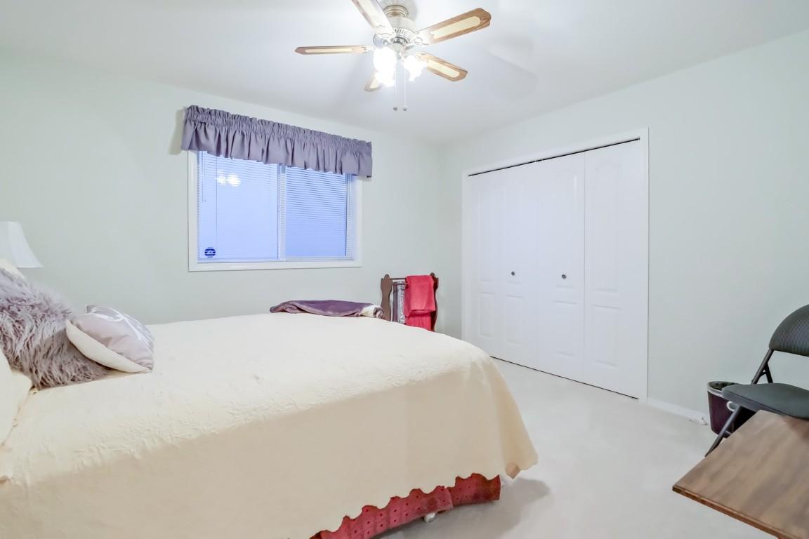 459 Ridge Place, Penticton, BC - Indoor Photo Showing Bedroom