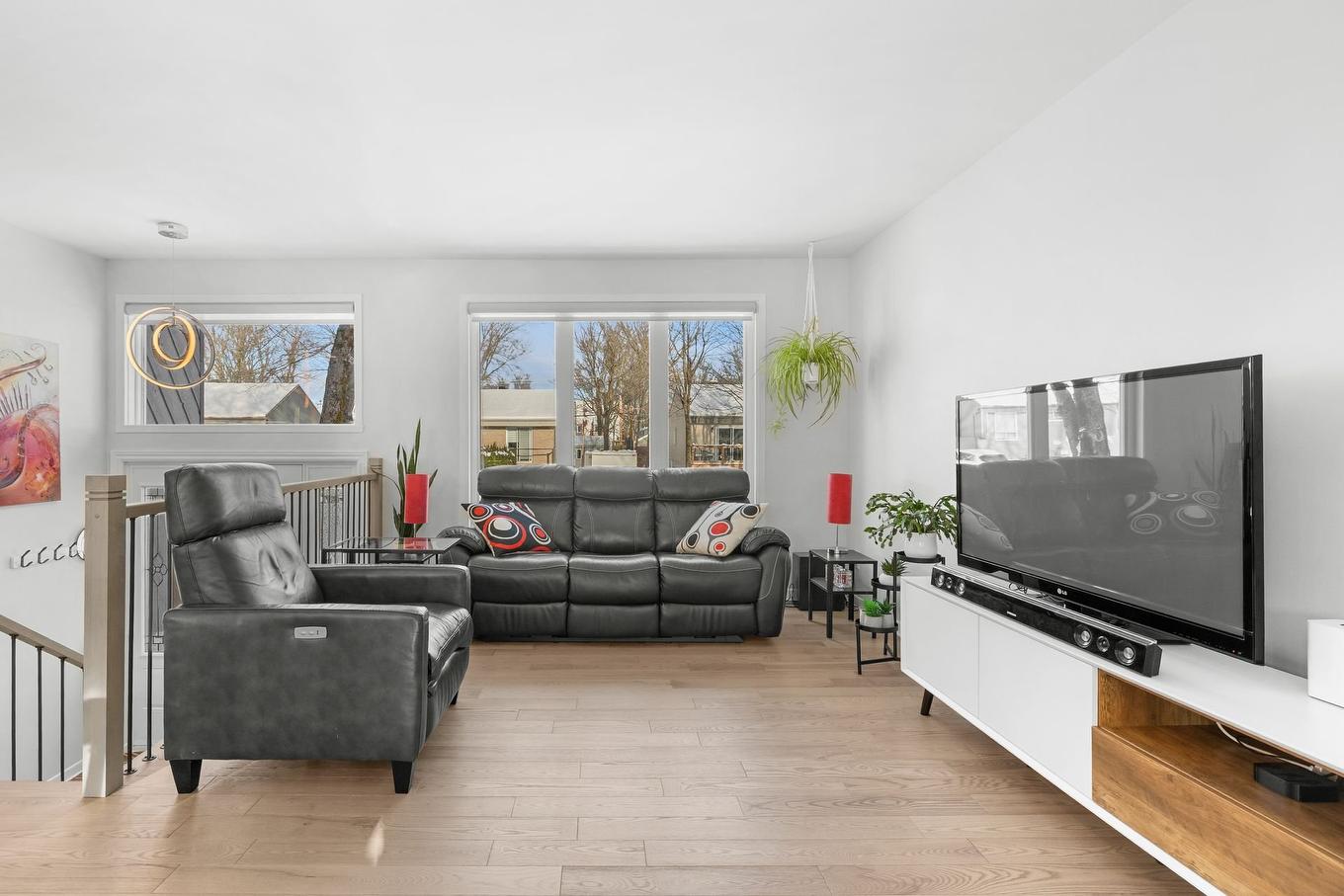 Living room - 1161 Rue Tremblay, Lévis (Les Chutes-De-La-Chaudière-Ouest), QC - Indoor Photo Showing Living Room