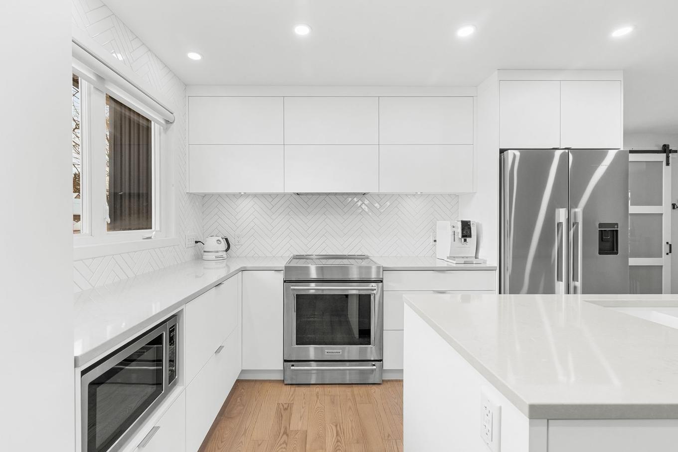 Kitchen - 1161 Rue Tremblay, Lévis (Les Chutes-De-La-Chaudière-Ouest), QC - Indoor Photo Showing Kitchen With Upgraded Kitchen