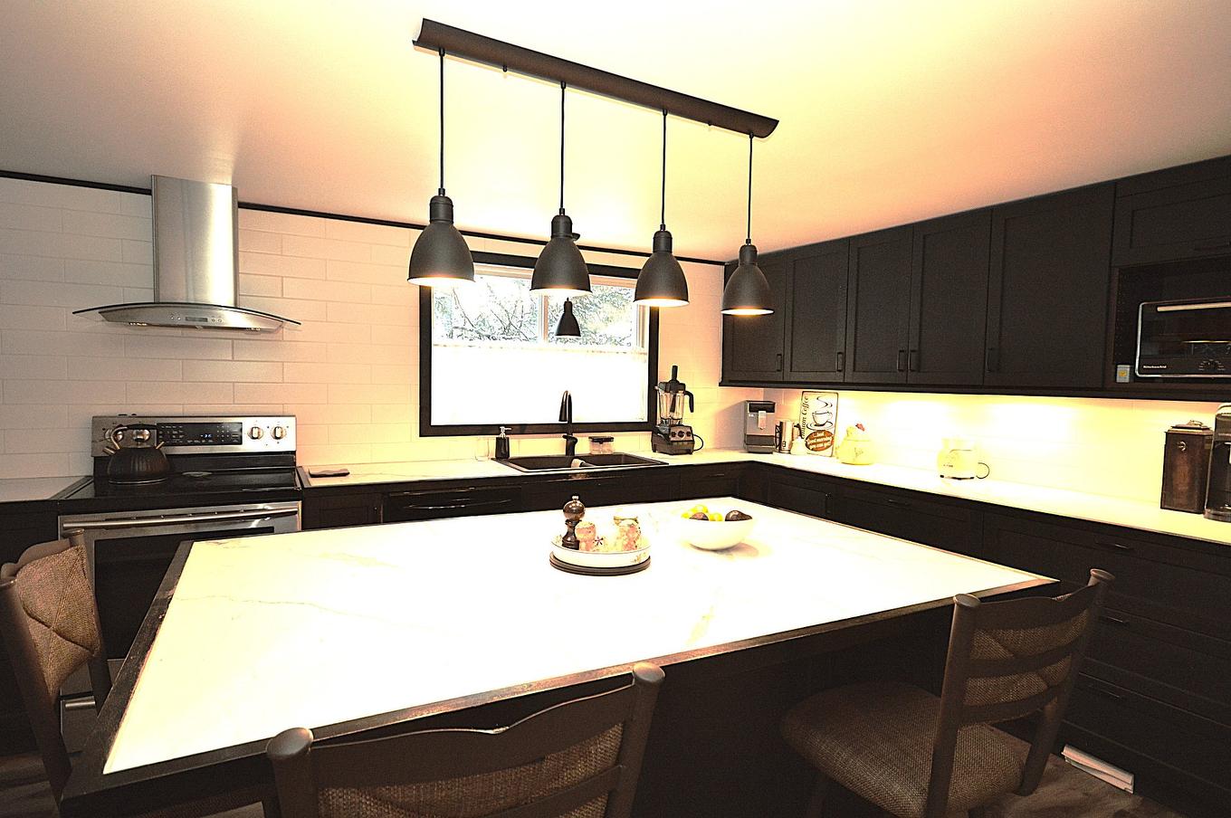 Cuisine - 591 Rue King, Mont-Blanc, QC - Indoor Photo Showing Kitchen