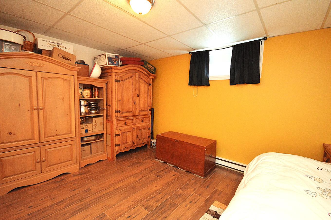 Chambre à coucher - 591 Rue King, Mont-Blanc, QC - Indoor