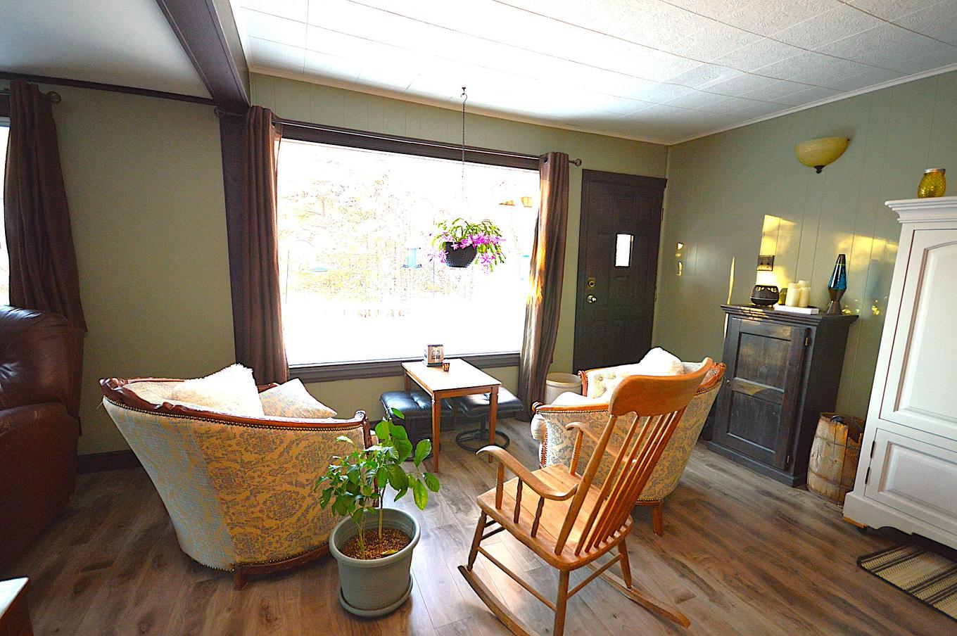 Salon - 591 Rue King, Mont-Blanc, QC - Indoor Photo Showing Other Room