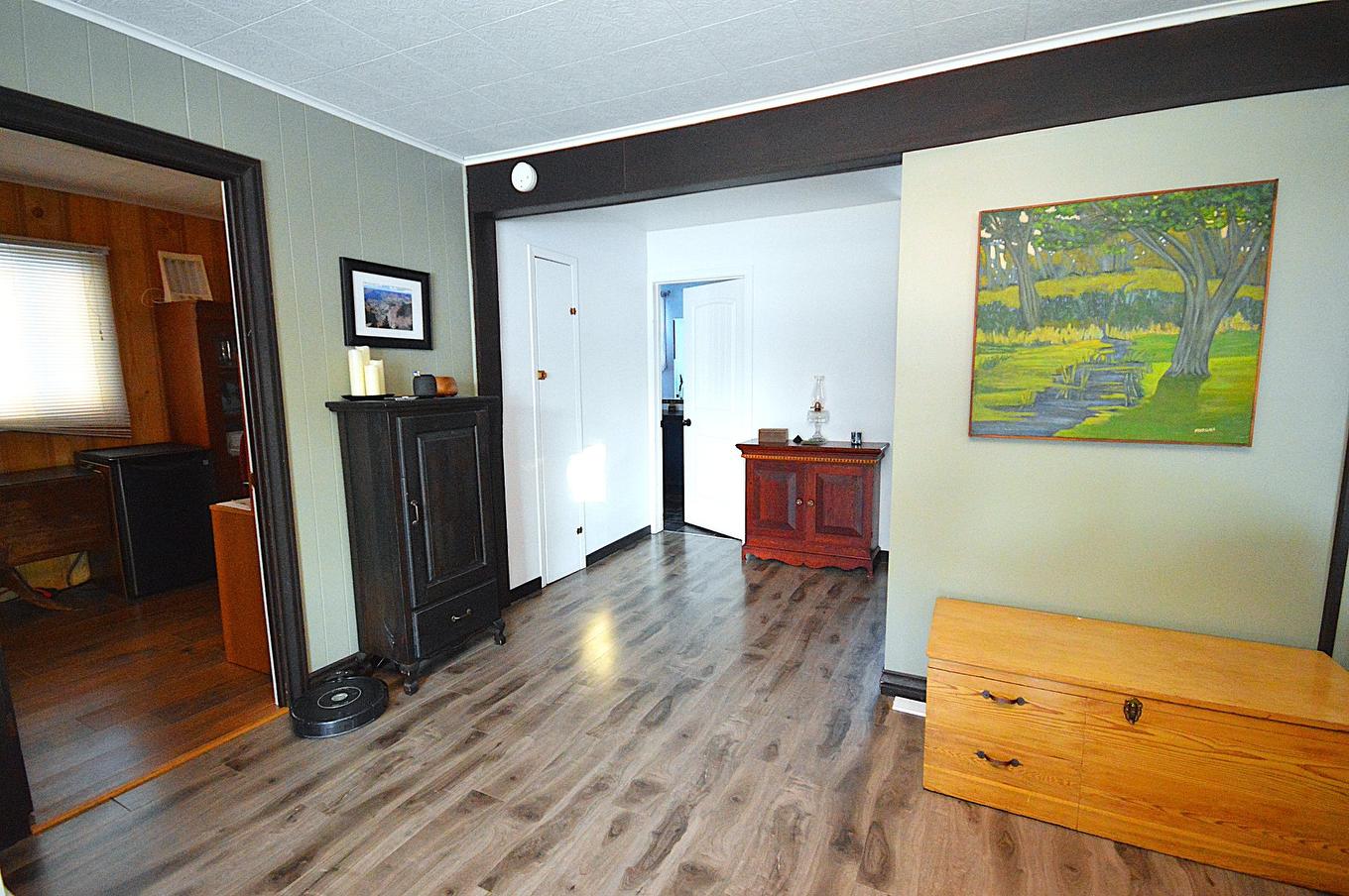 Salon - 591 Rue King, Mont-Blanc, QC - Indoor Photo Showing Other Room