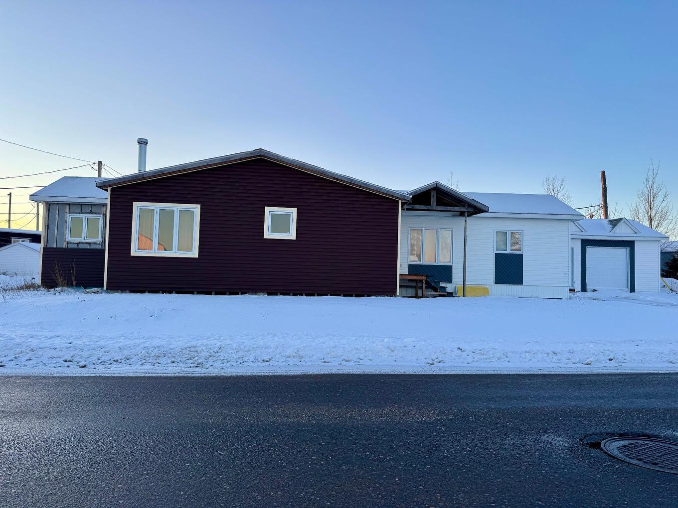 Façade - 1605 1Re Rue, Havre-Saint-Pierre, QC - Outdoor