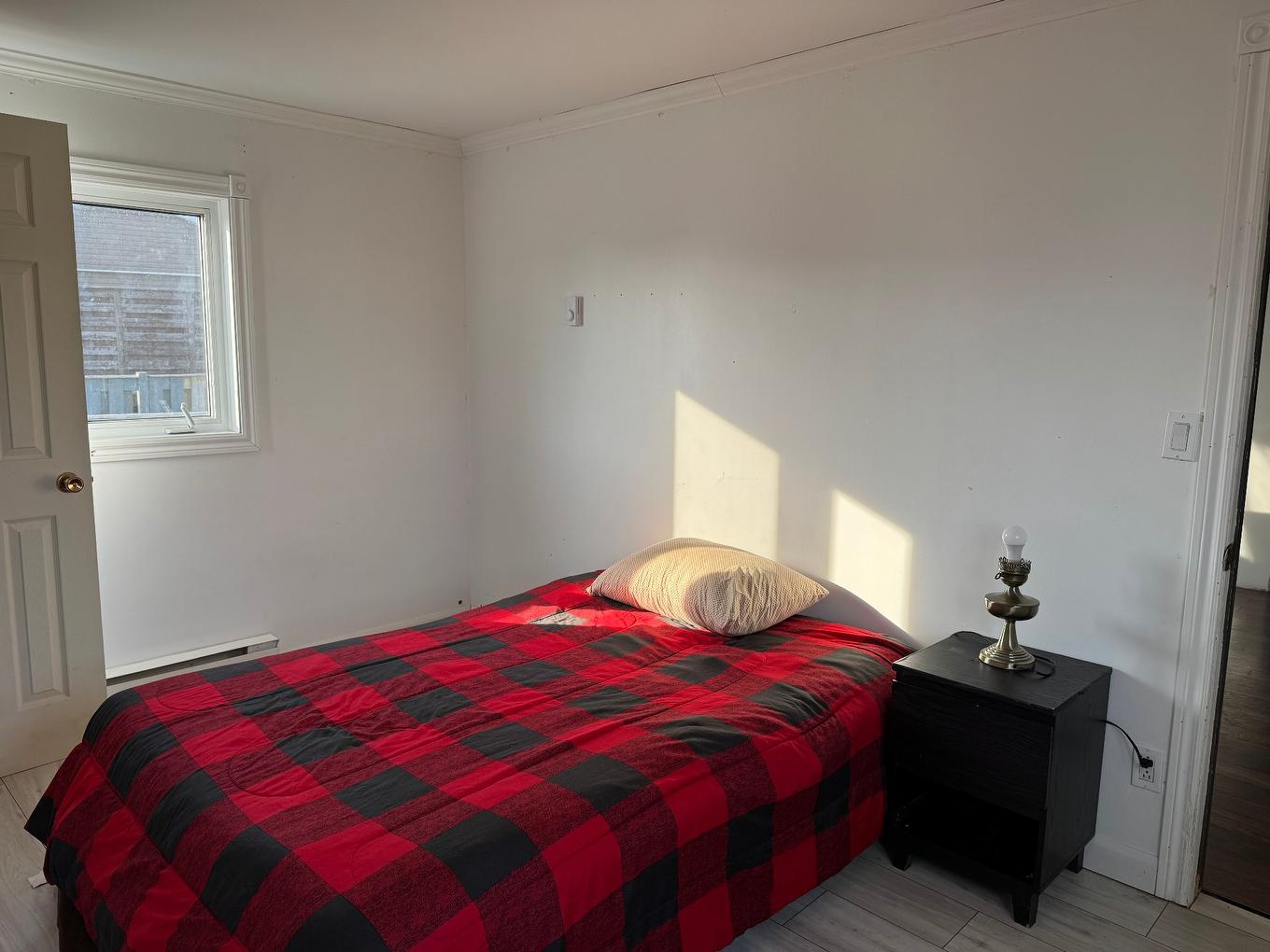 Chambre à coucher - 1605 1Re Rue, Havre-Saint-Pierre, QC - Indoor Photo Showing Bedroom