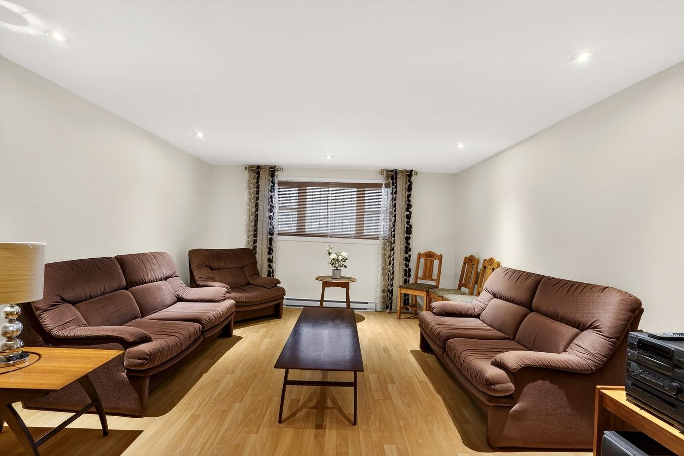 Salle familiale - 3215 - 3217 Av. Laurier E., Montréal (Rosemont/La Petite-Patrie), QC - Indoor Photo Showing Living Room