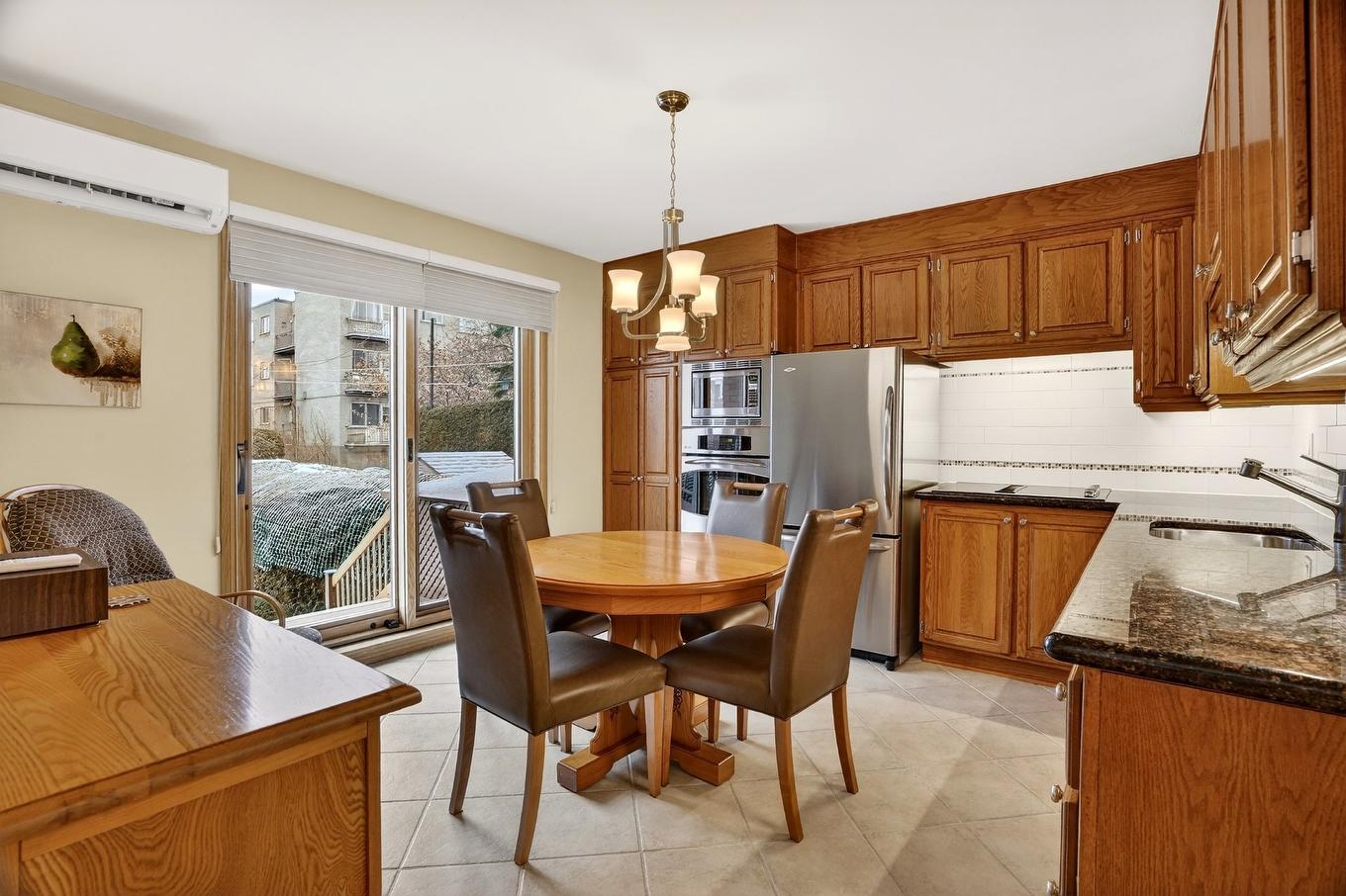 Cuisine - 3215 - 3217 Av. Laurier E., Montréal (Rosemont/La Petite-Patrie), QC - Indoor