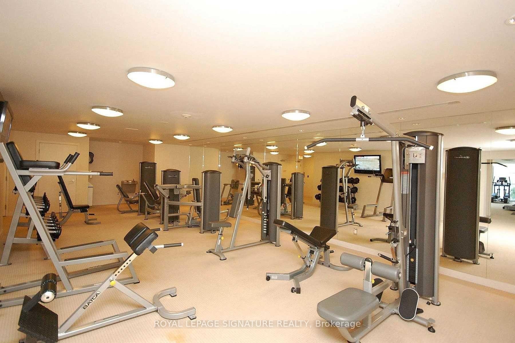 304-225 Webb Drive, Mississauga, ON - Indoor Photo Showing Gym Room