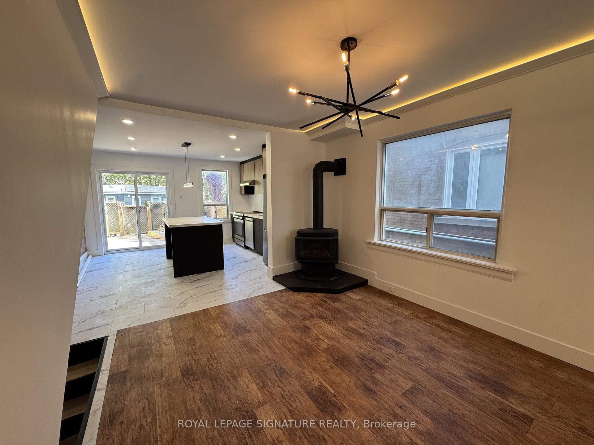 Main & Lower-25 Firstbrooke Road, Toronto, ON