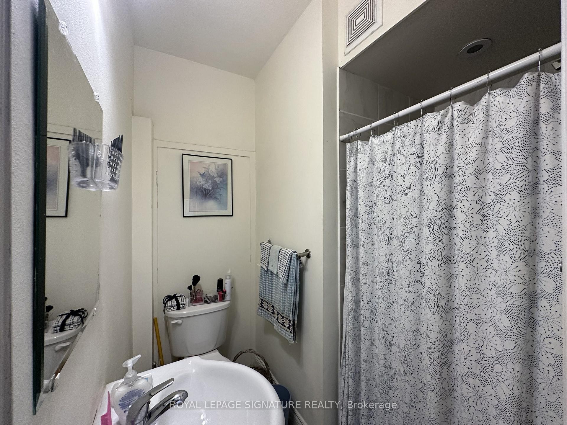 100A-646 Broadview Avenue, Toronto, ON - Indoor Photo Showing Bathroom