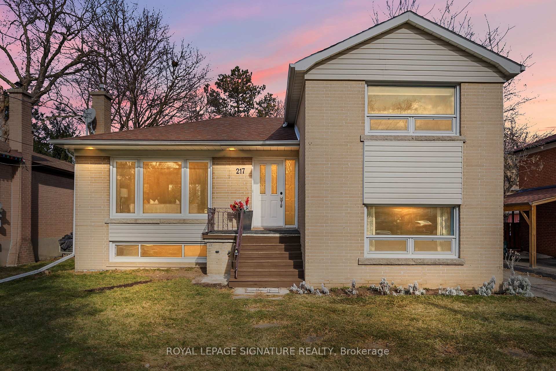 Bsmt-217 Altamira Road, Richmond Hill, ON - Outdoor