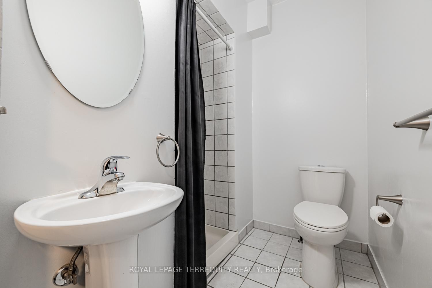 Top Floor-171 Christie Street, Toronto, ON - Indoor Photo Showing Bathroom