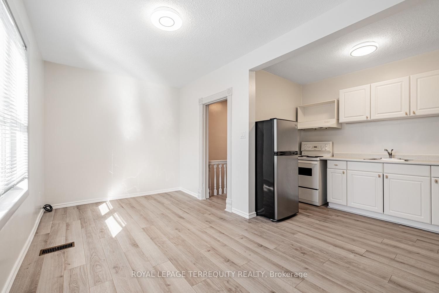 Top Floor-171 Christie Street, Toronto, ON - Indoor Photo Showing Kitchen