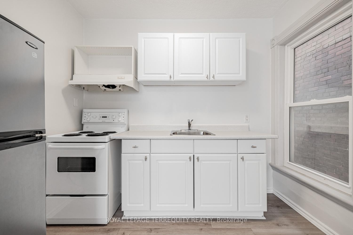 Top Floor-171 Christie Street, Toronto, ON - Indoor Photo Showing Kitchen