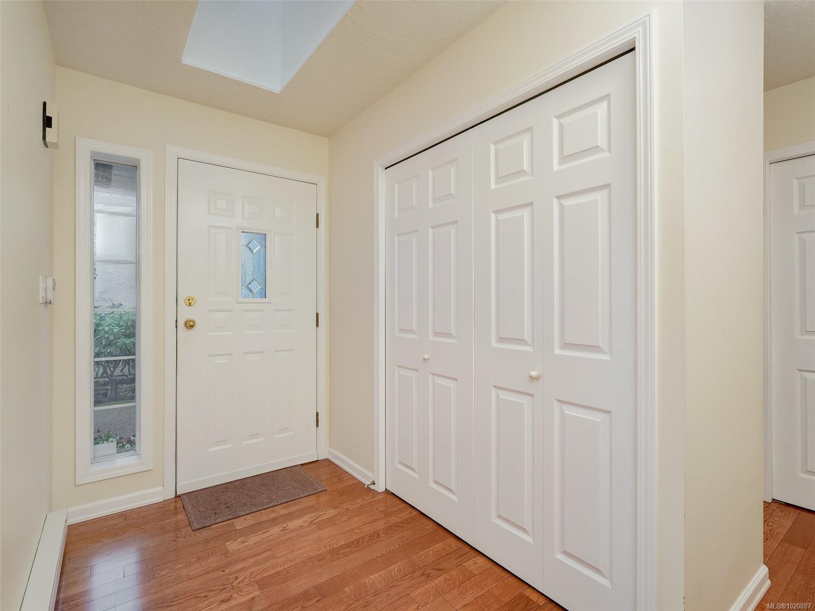 993 Scottswood Close, Saanich, BC