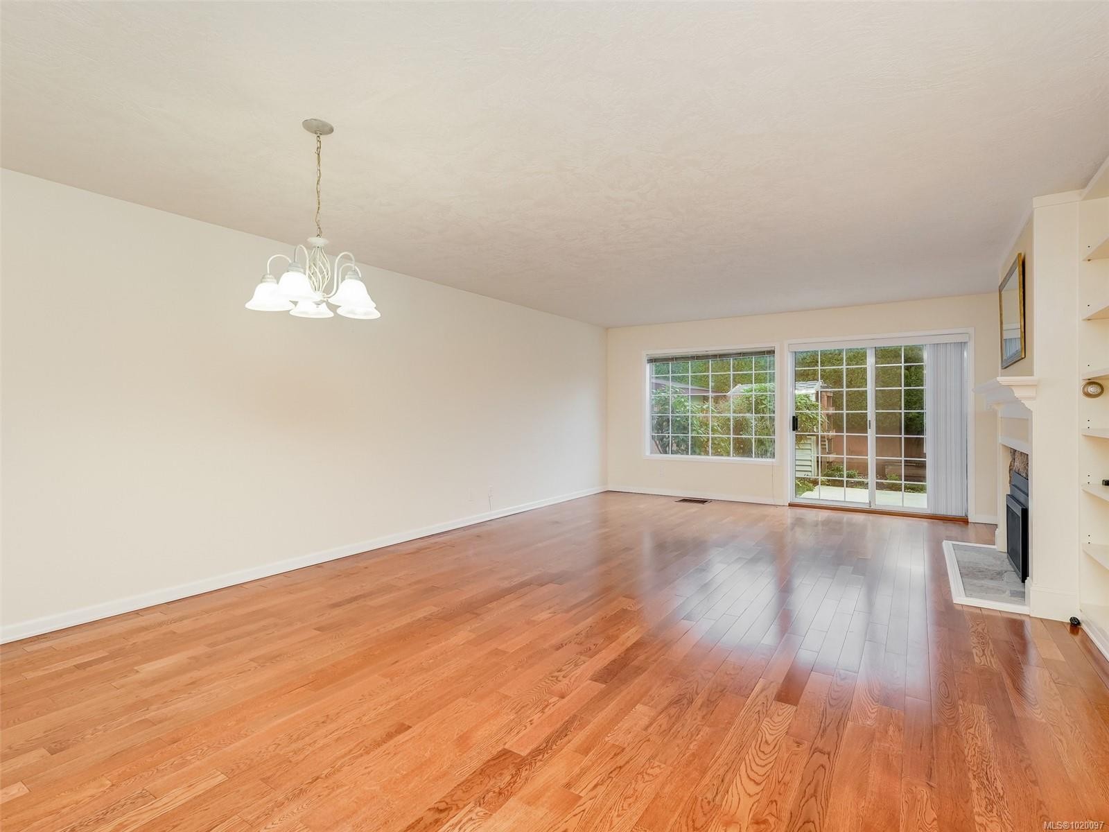 993 Scottswood Close, Saanich, BC