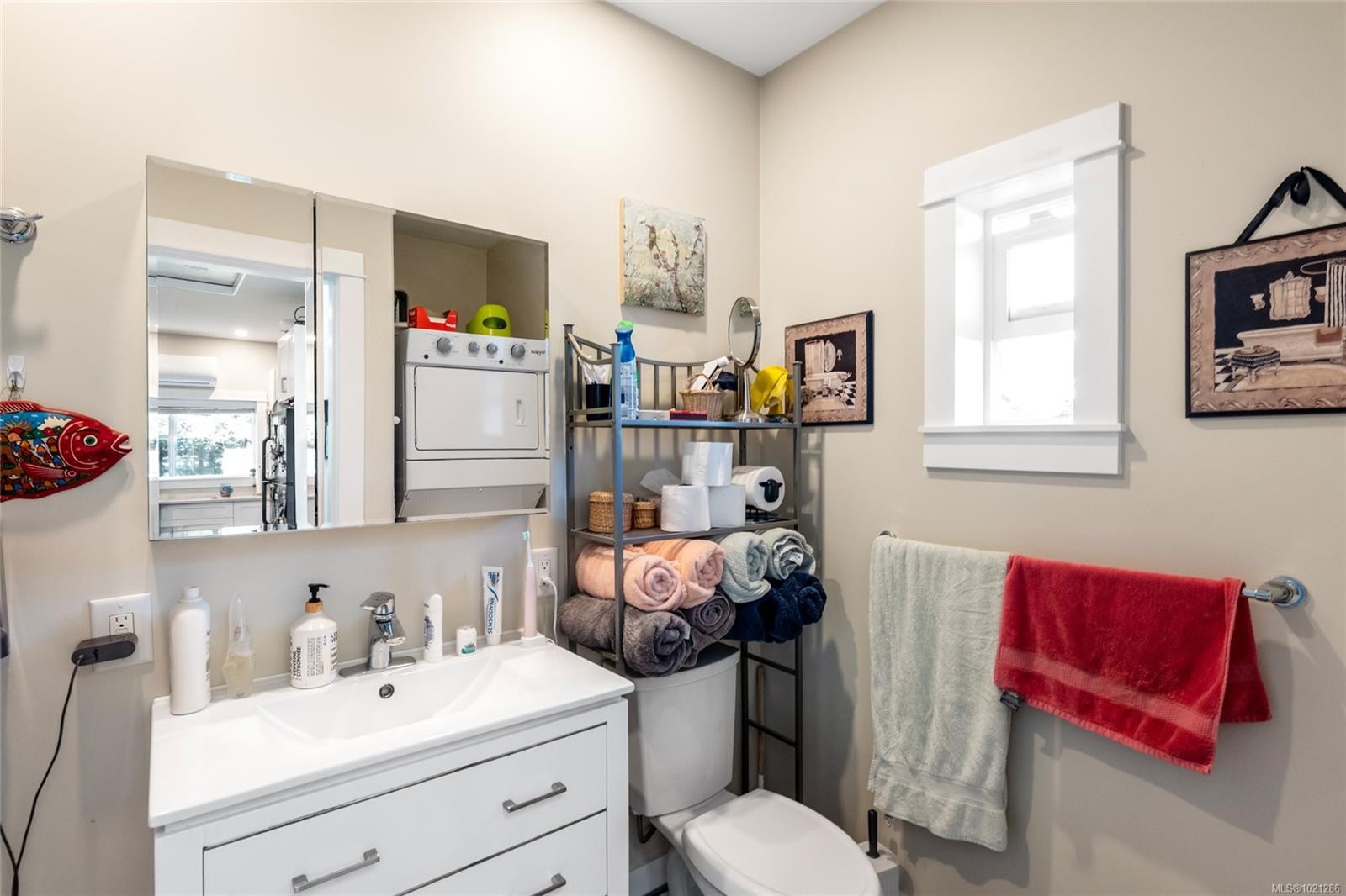 3026 Donald St, Saanich, BC