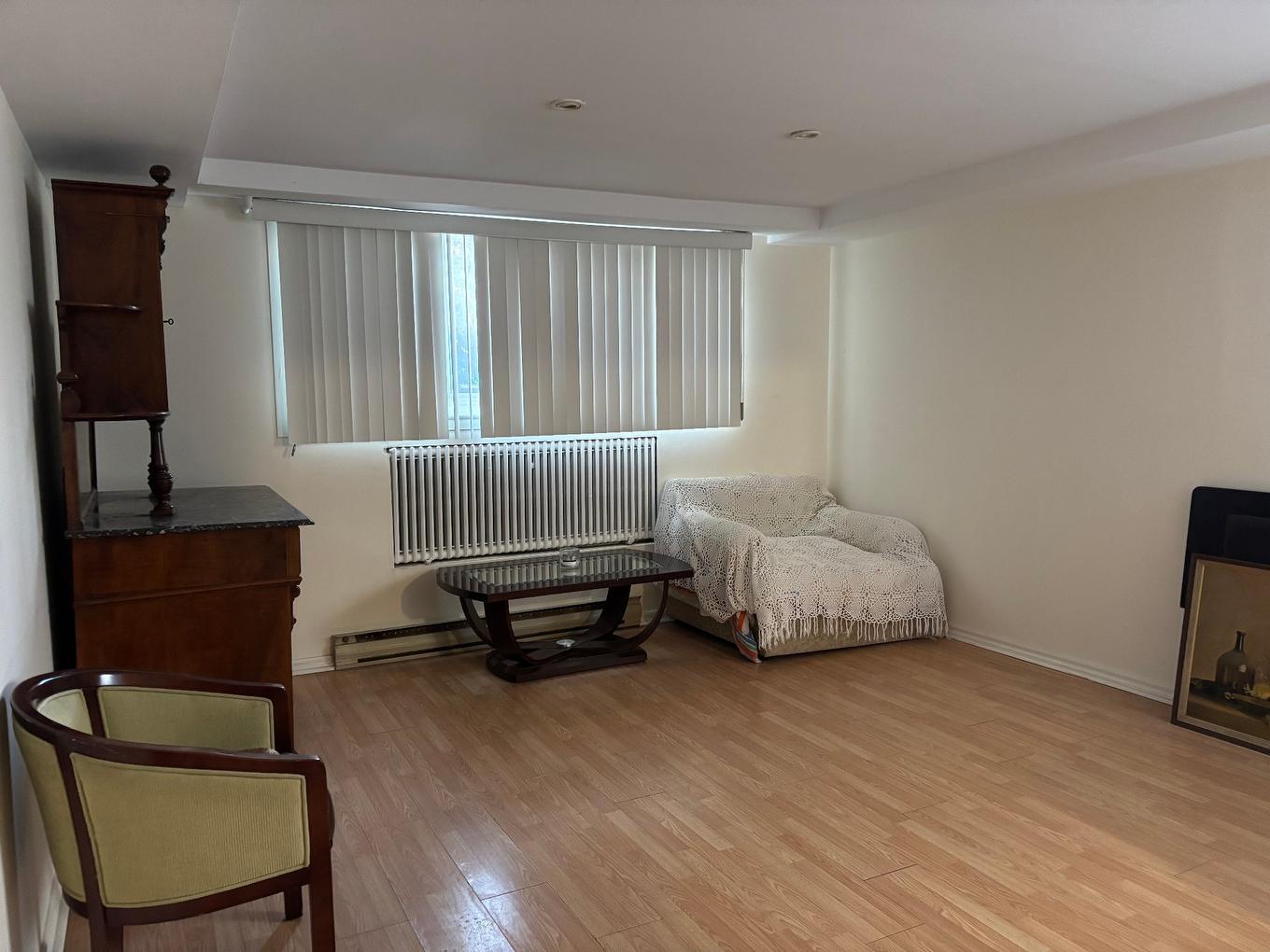 Salon - 1220 - 1222 Rue Montpellier, Montréal (Saint-Laurent), QC - Indoor Photo Showing Bedroom