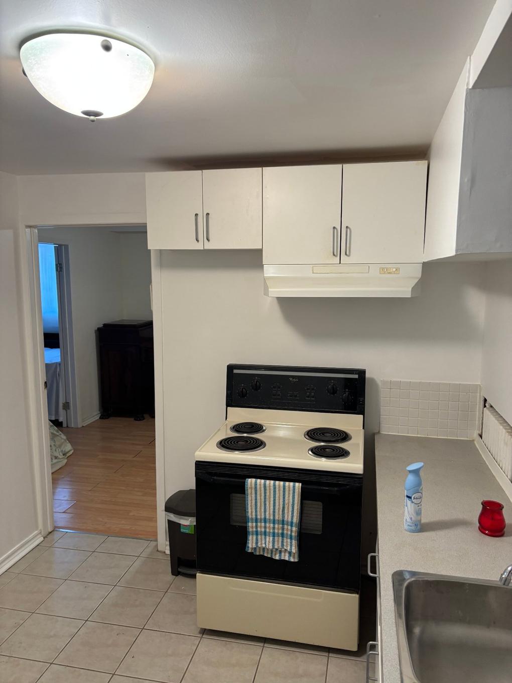 Cuisine - 1220 - 1222 Rue Montpellier, Montréal (Saint-Laurent), QC - Indoor Photo Showing Kitchen