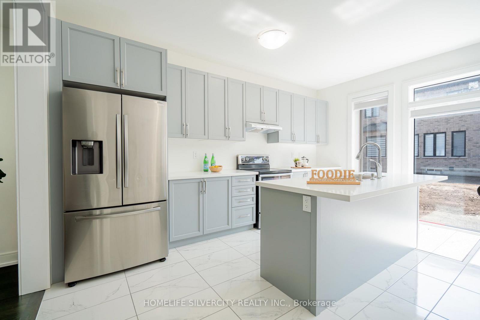 30 Orr Avenue, Erin, ON - Indoor Photo Showing Kitchen With Upgraded Kitchen