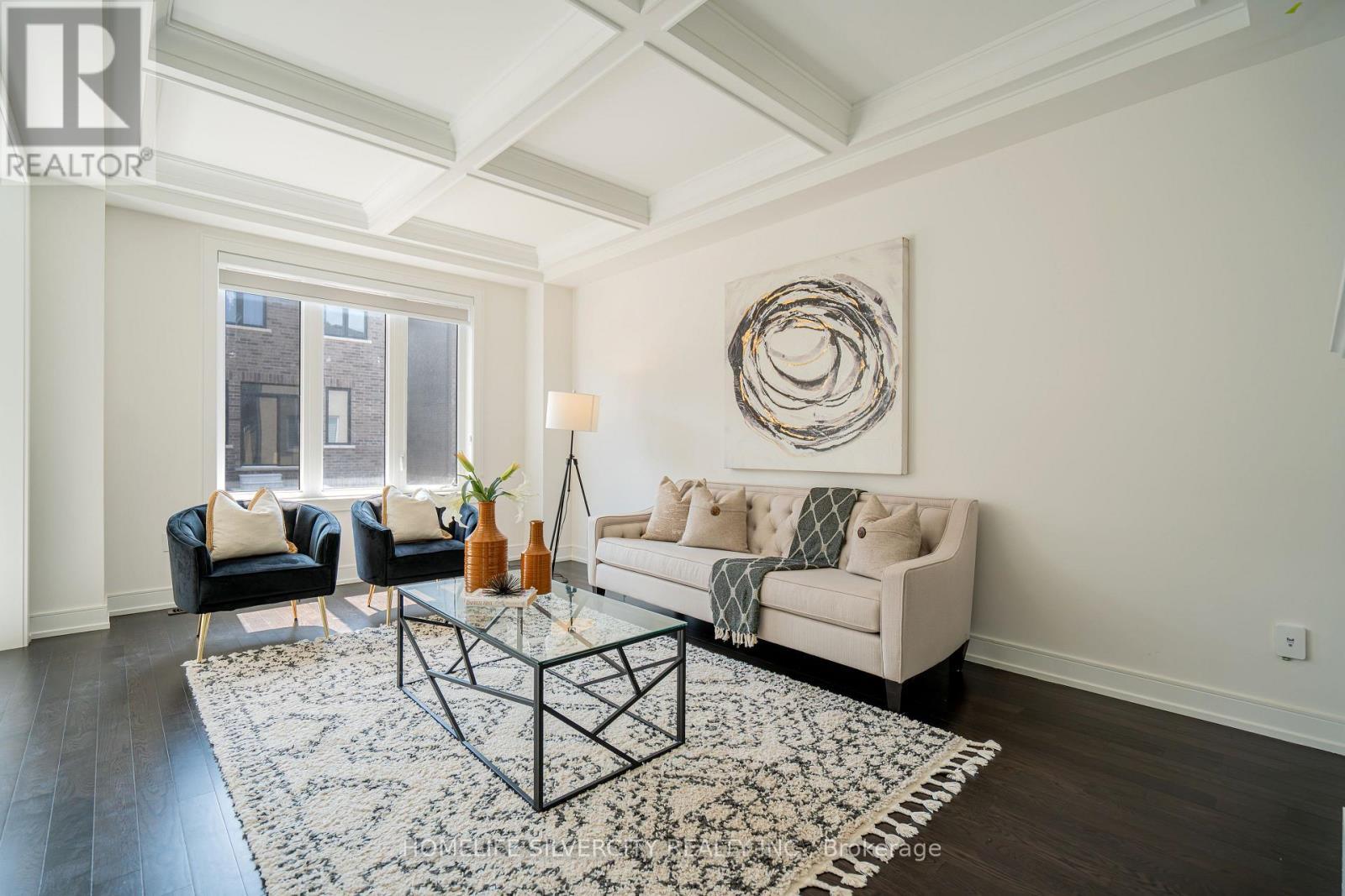 30 Orr Avenue, Erin, ON - Indoor Photo Showing Living Room