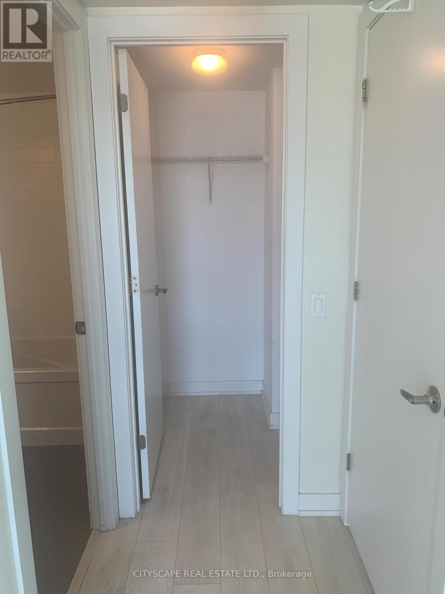 1304 - 2220 Lakeshore Boulevard, Toronto, ON - Indoor Photo Showing Other Room