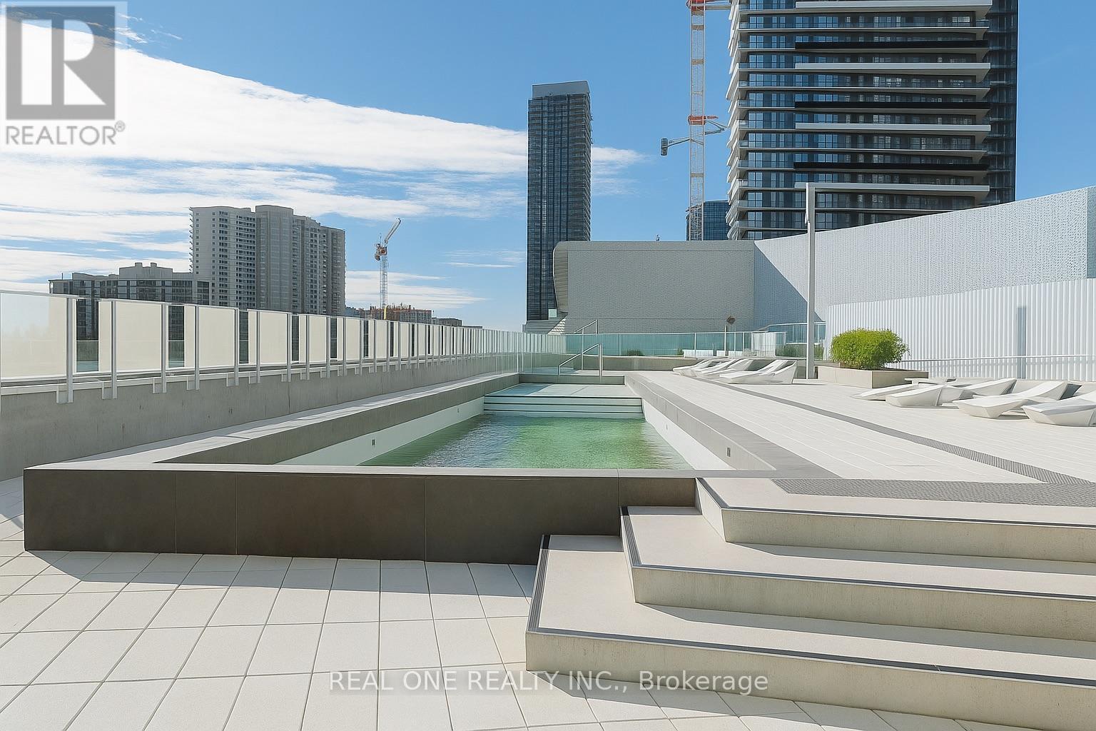 3512 - 3900 Confederation Parkway, Mississauga, ON - With In Ground Pool