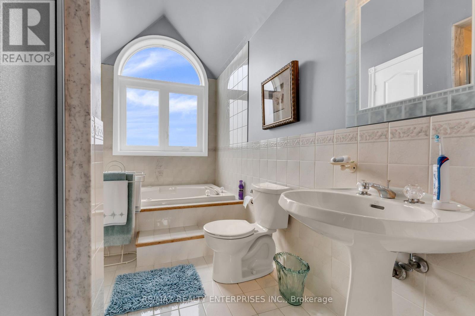 767 Mayfield Road, Brampton, ON - Indoor Photo Showing Bathroom