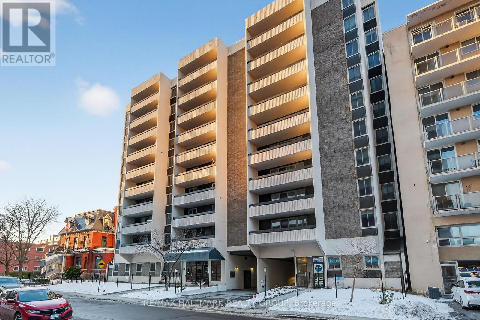 705 - 141 Somerset Street W, Ottawa, ON - Outdoor With Balcony With Facade