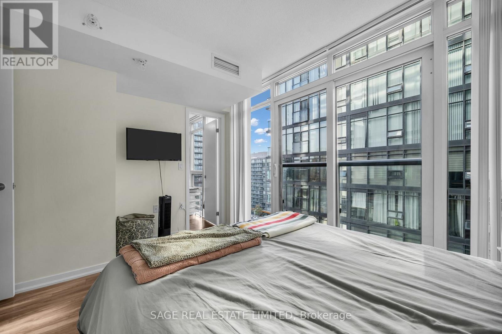 1210E - 36 Lisgar Street, Toronto, ON - Indoor Photo Showing Bedroom