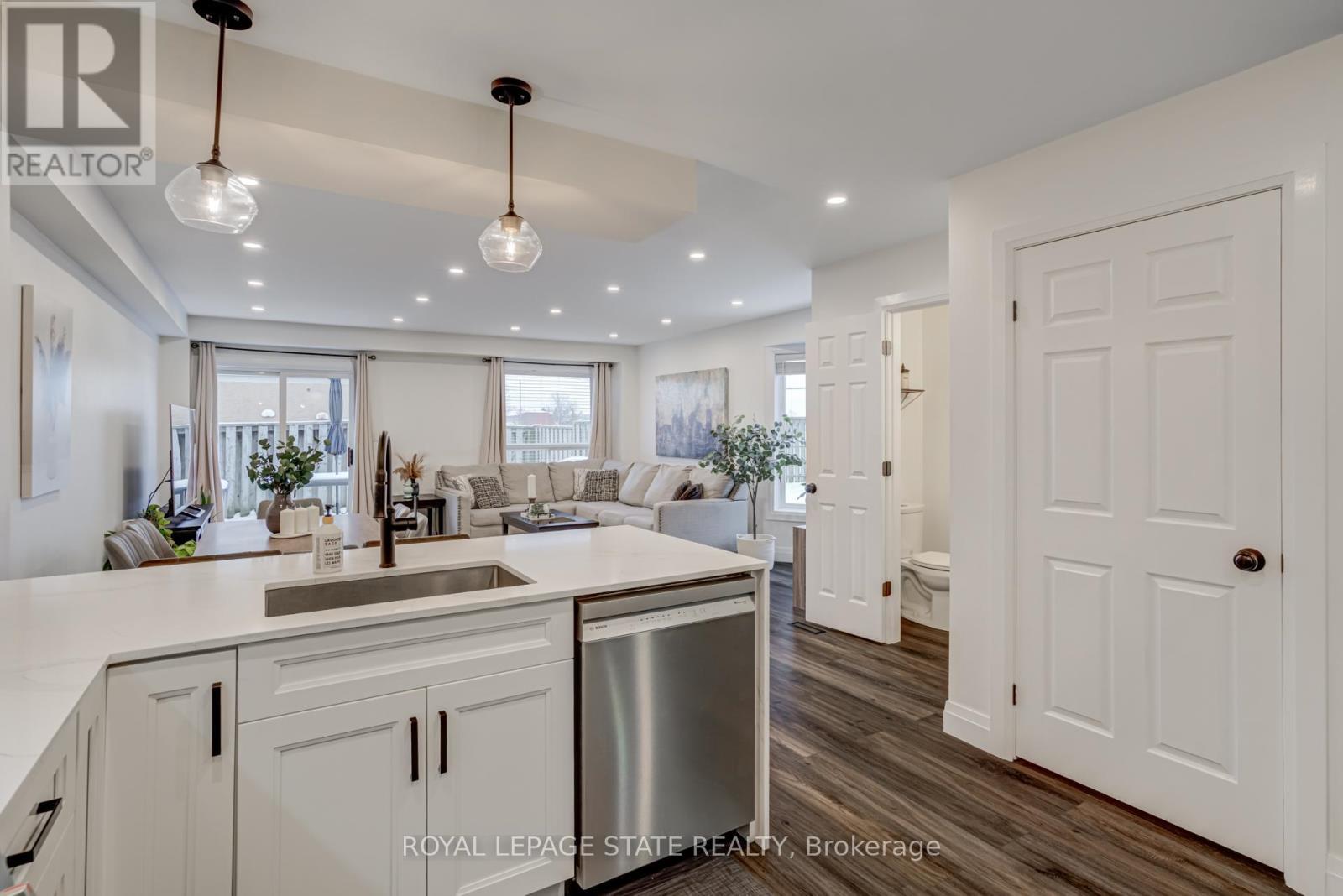 6 - 171 Highbury Drive, Hamilton, ON