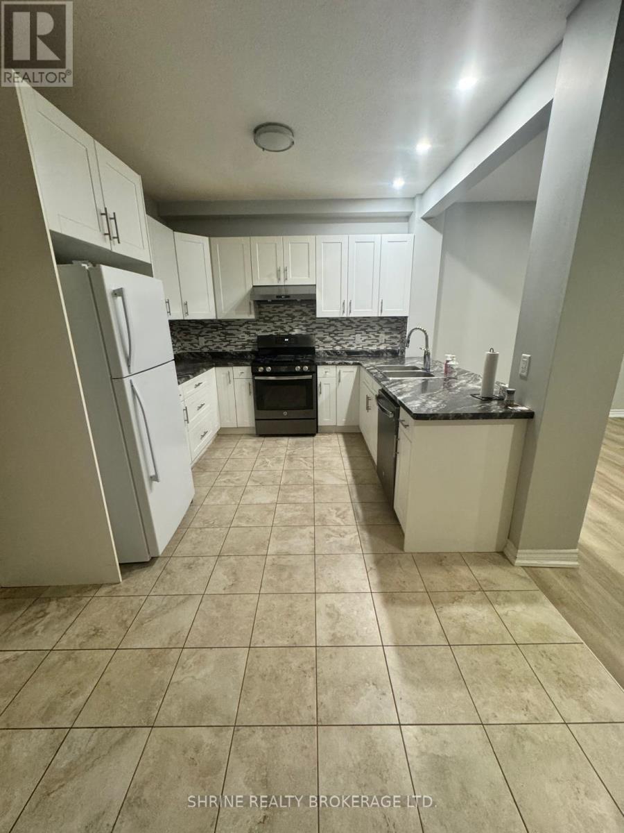 1704 O'Hanlan Lane, London North (North D), ON - Indoor Photo Showing Kitchen