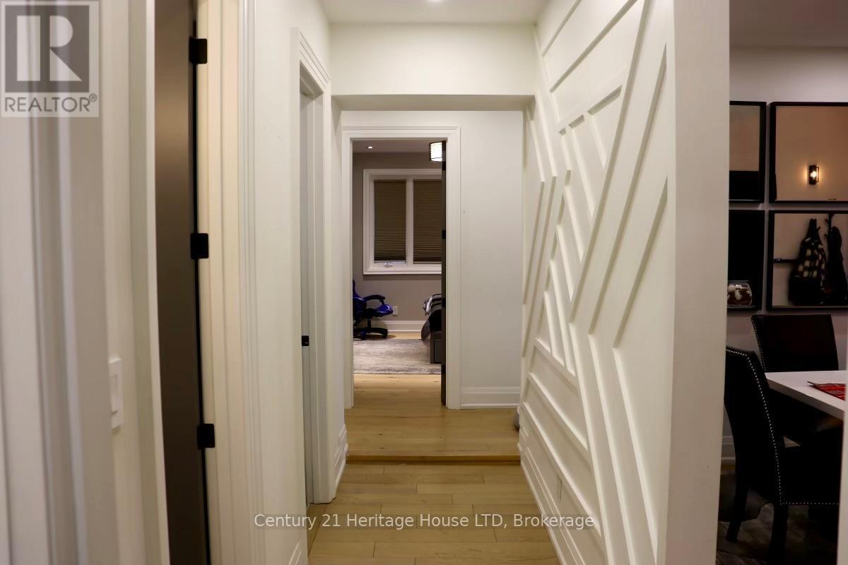 9785 Niagara River Parkway, Niagara Falls (Lyons Creek), ON - Indoor Photo Showing Other Room