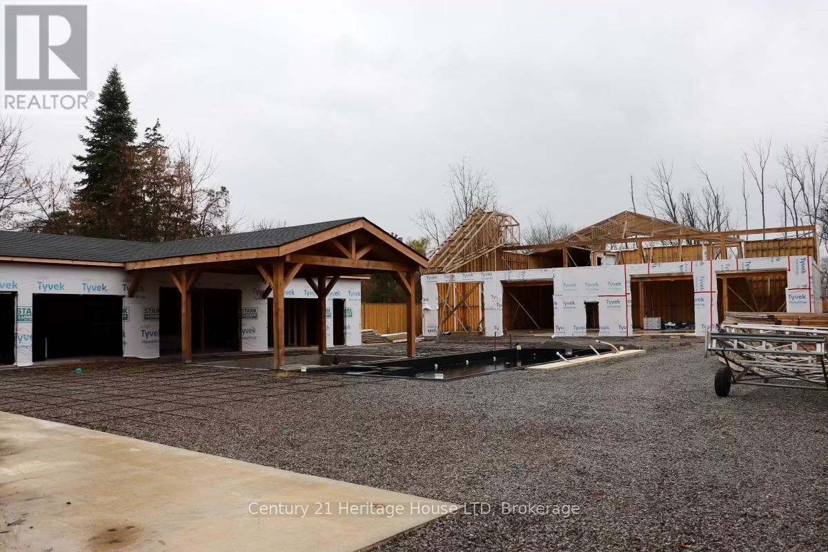 9785 Niagara River Parkway, Niagara Falls (Lyons Creek), ON - Outdoor