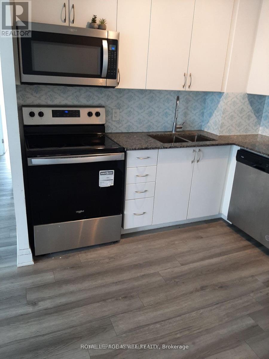 1009 - 3220 Sheppard Avenue E, Toronto, ON