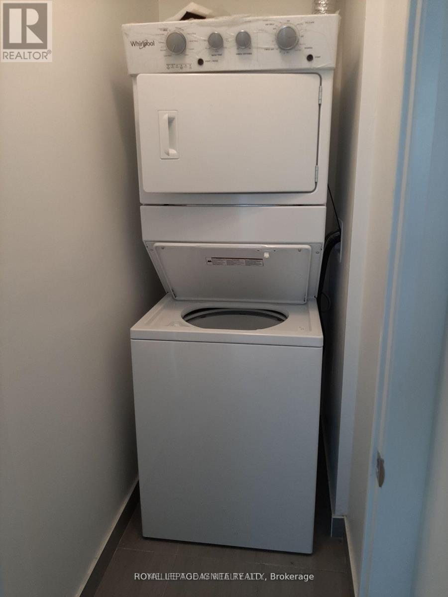 1009 - 3220 Sheppard Avenue E, Toronto, ON